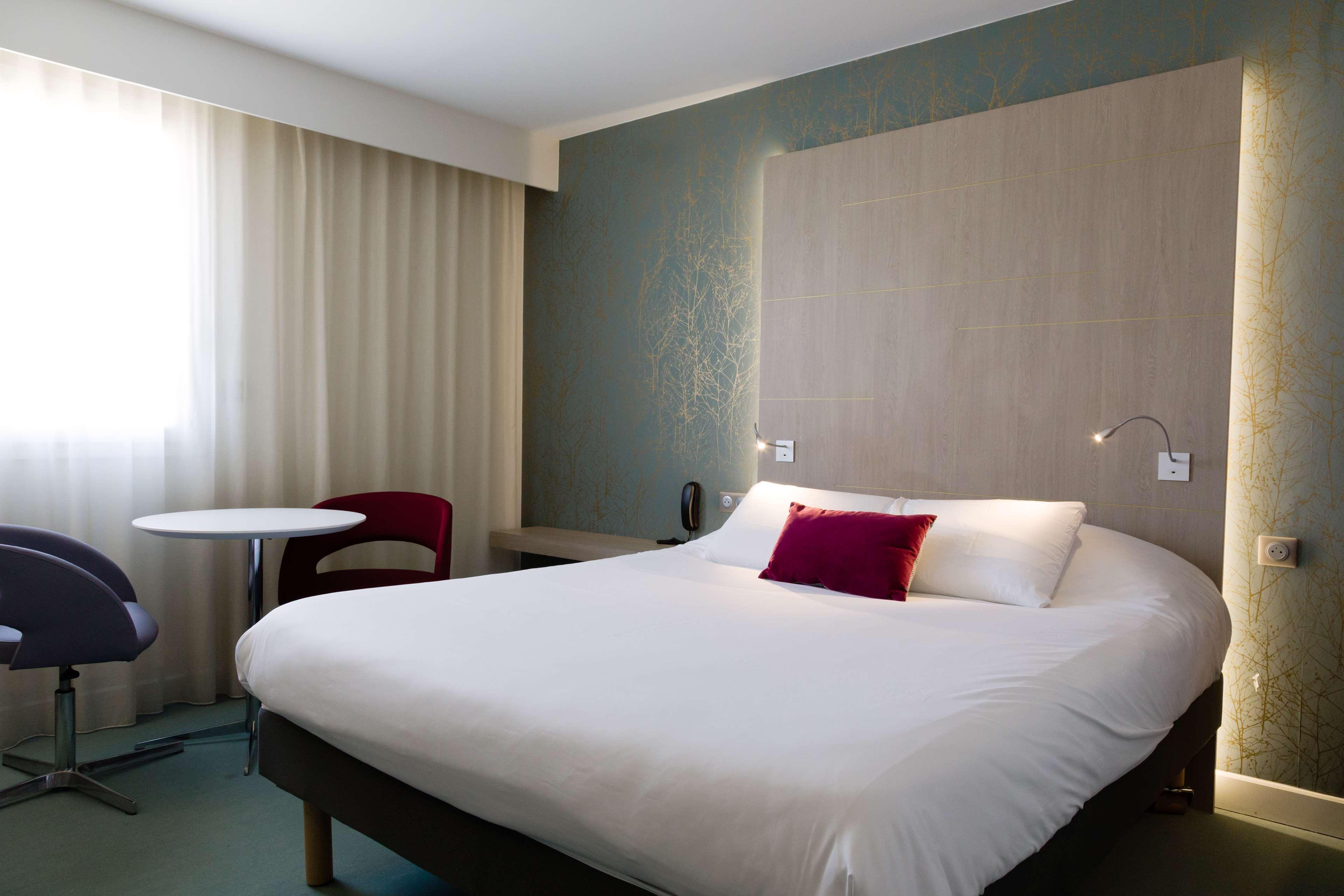 Kyriad Montpellier Est - Lunel Люнель Экстерьер фото