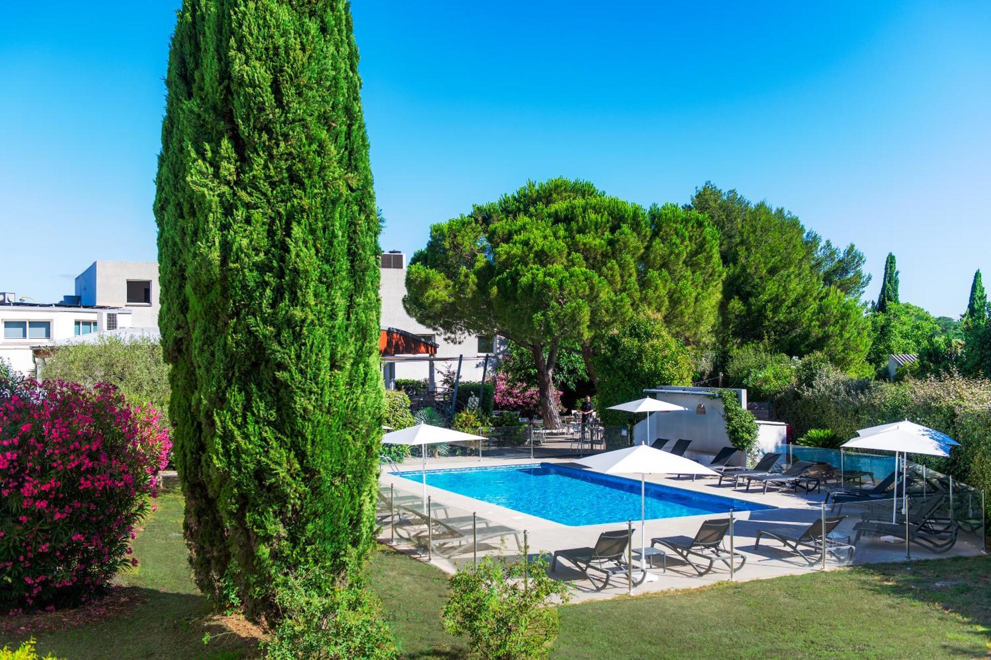 Kyriad Montpellier Est - Lunel Люнель Экстерьер фото