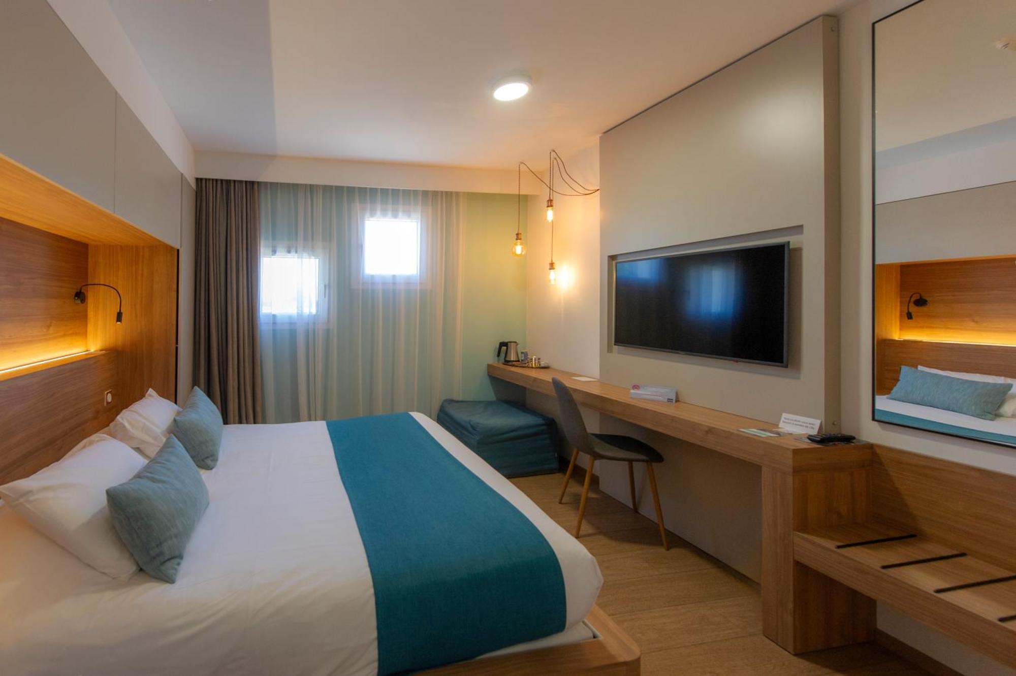 Kyriad Montpellier Est - Lunel Люнель Экстерьер фото