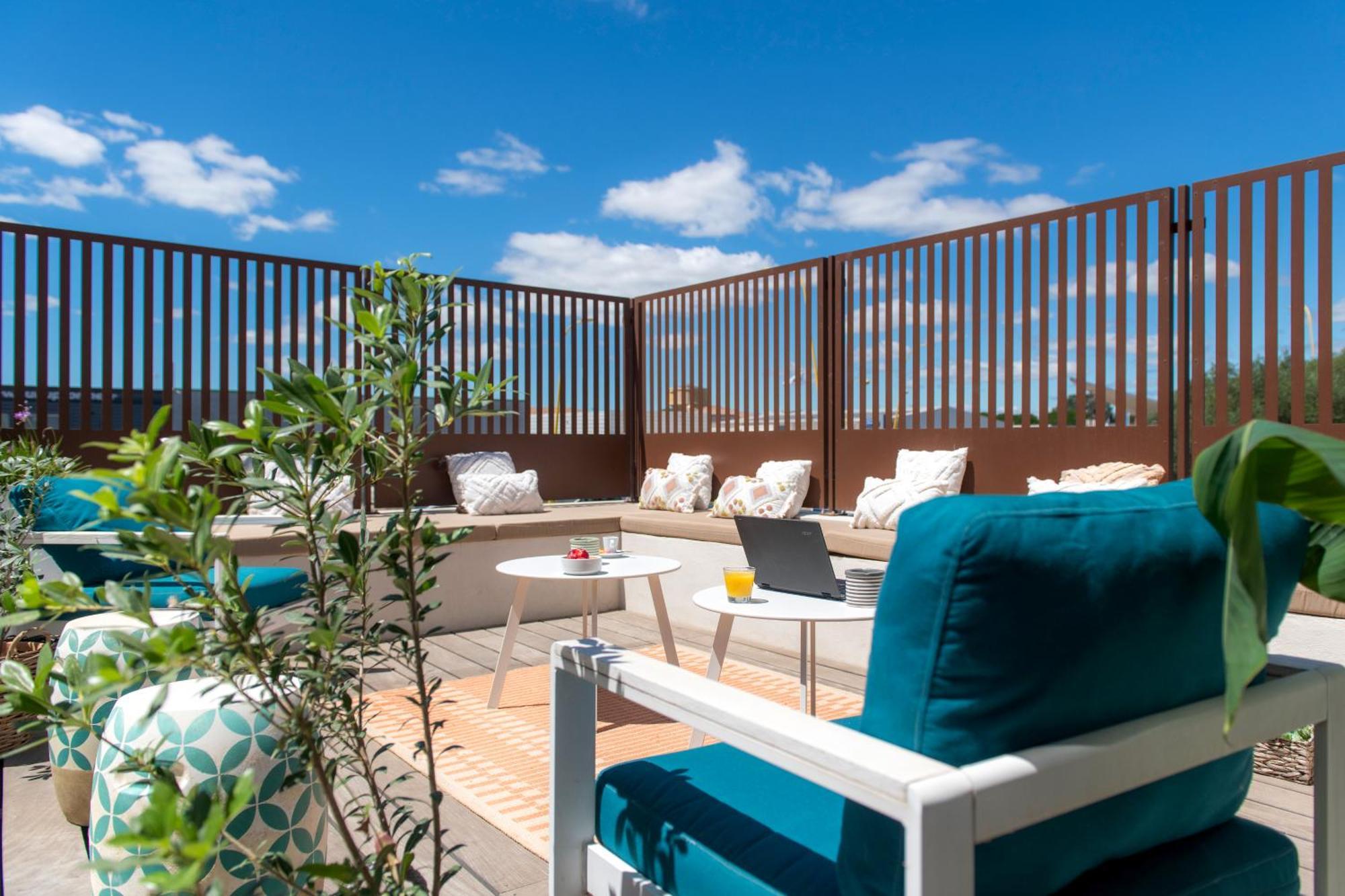 Kyriad Montpellier Est - Lunel Люнель Экстерьер фото