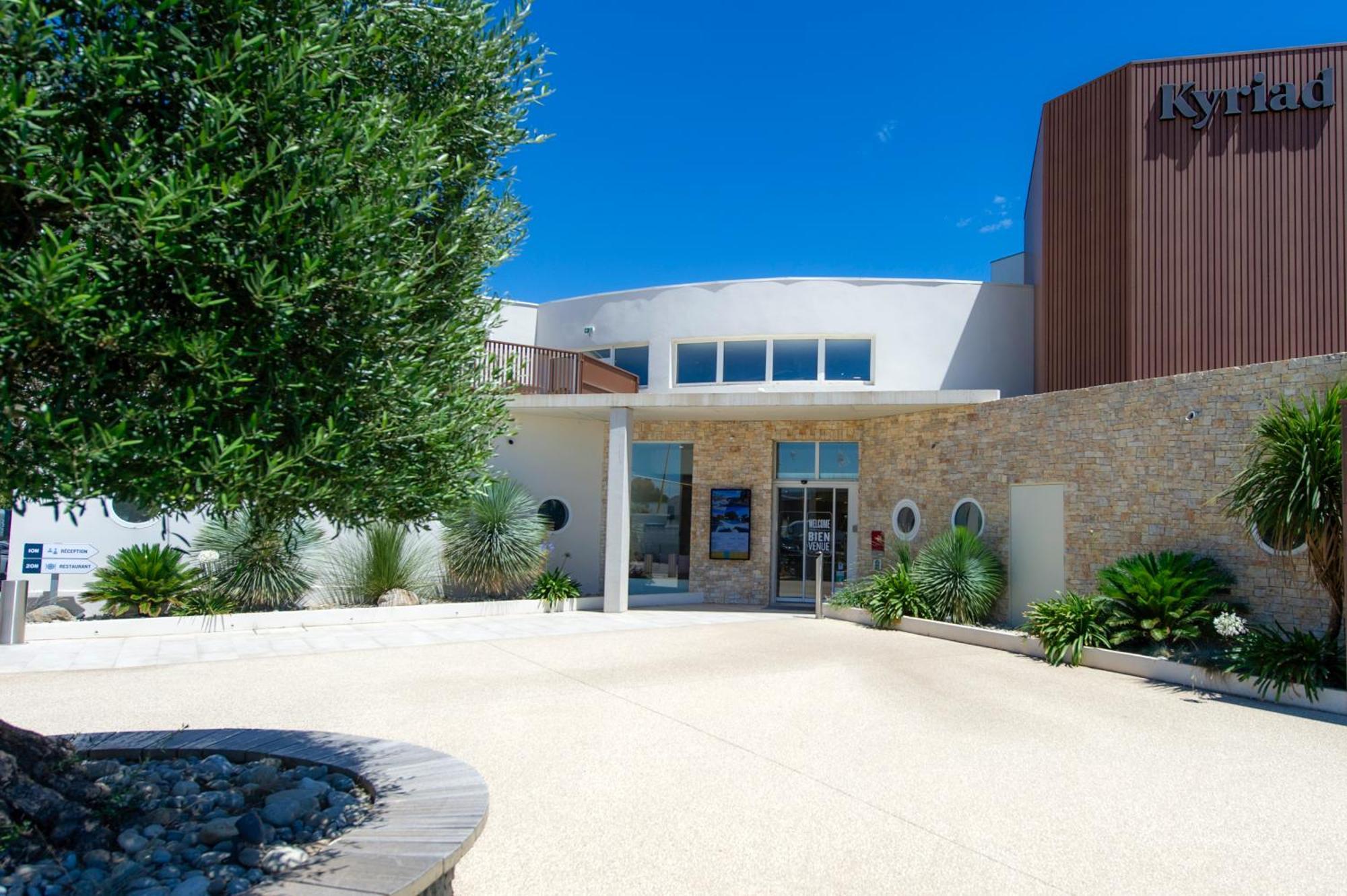 Kyriad Montpellier Est - Lunel Люнель Экстерьер фото