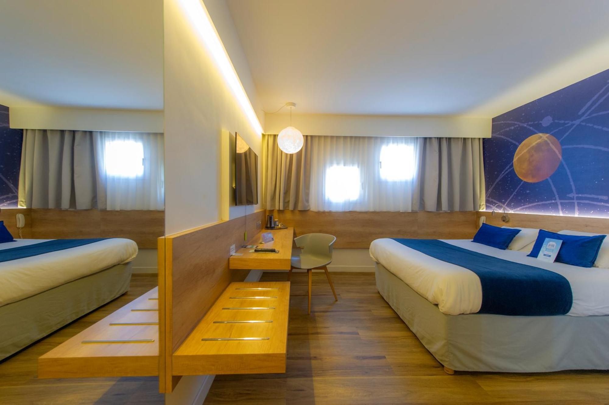 Kyriad Montpellier Est - Lunel Люнель Экстерьер фото