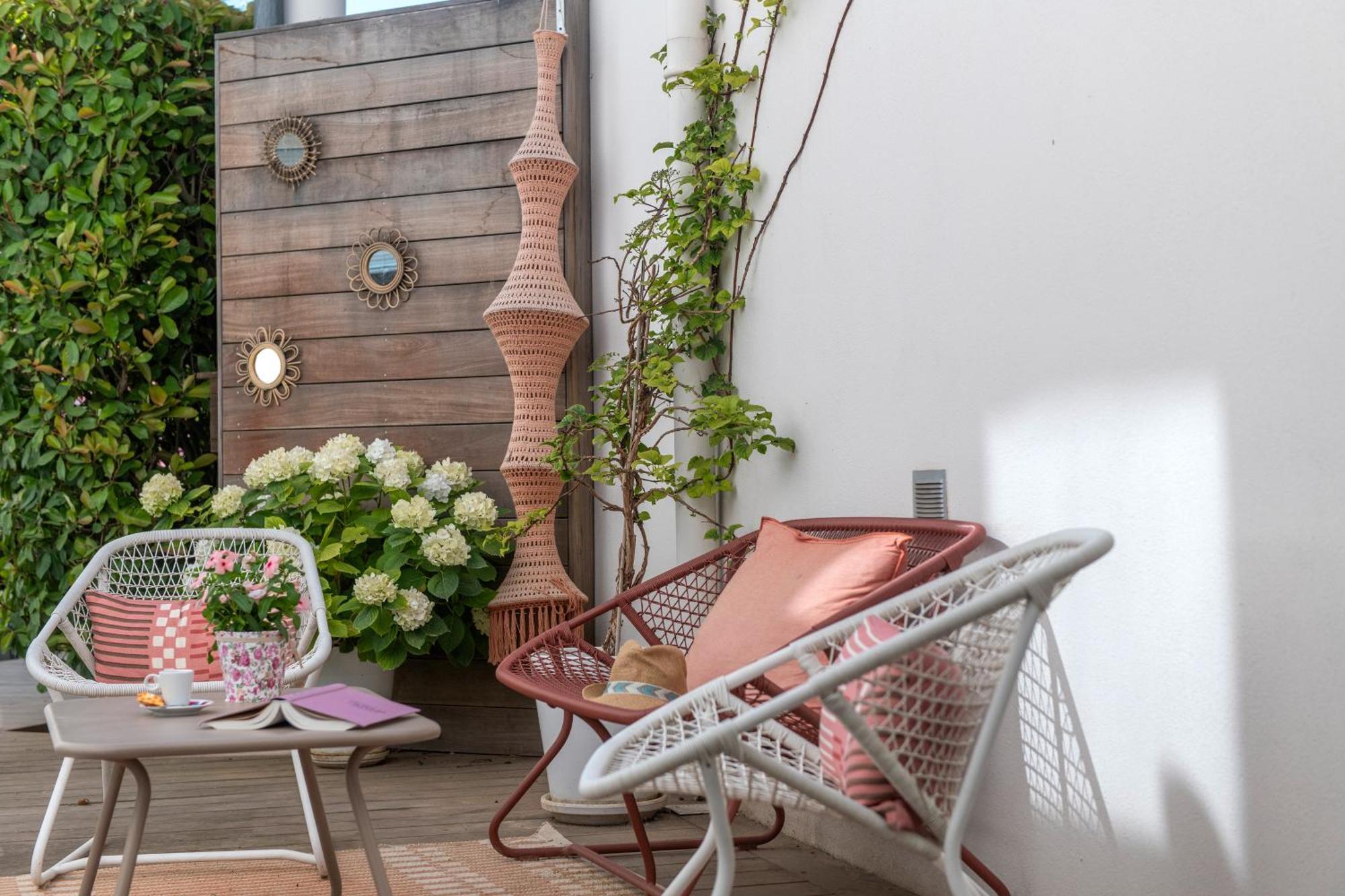 Kyriad Montpellier Est - Lunel Люнель Экстерьер фото